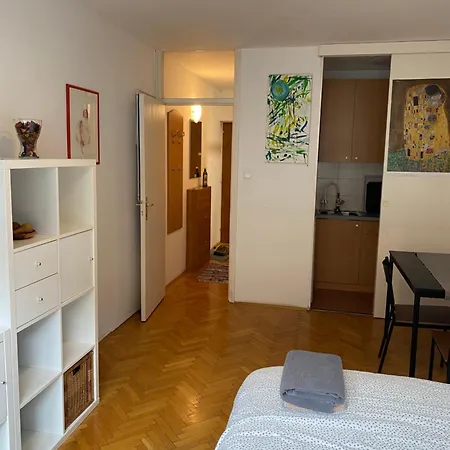 דירה Tessa Studio In The City Center *