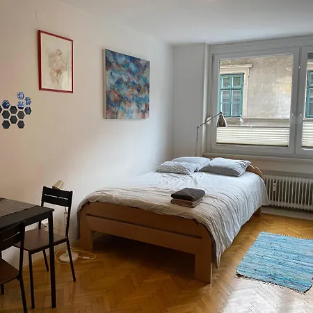 Tessa Studio In The City Center Любляна