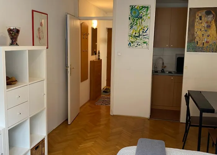Apartament Tessa Studio In The City Center *